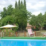 Podere Conte Racani Agroturismo *